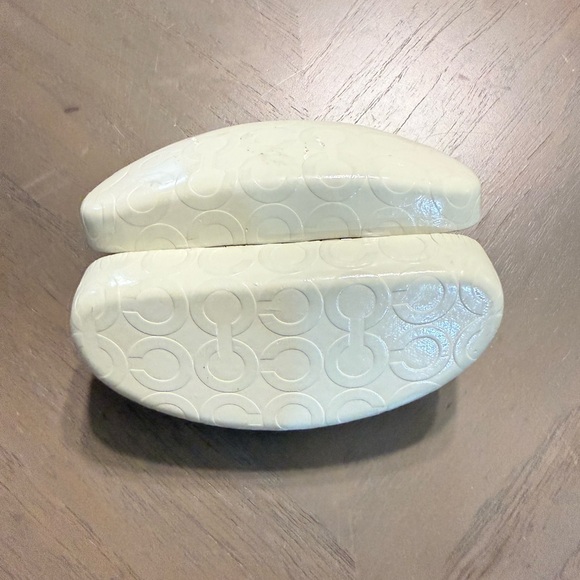 Coach Cream Sunglasses Case - Picture 3 of 5